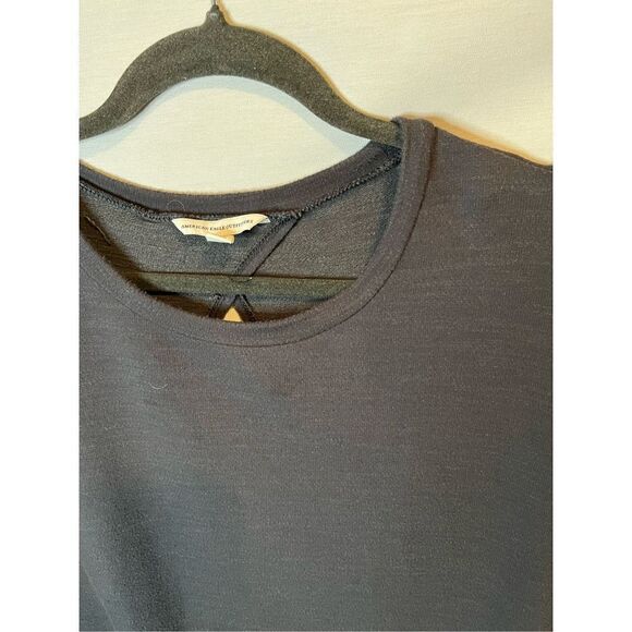 American Eagle Outfitters Cut Out Back Top - Picture 3 of 9